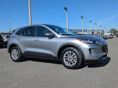 Certified 2021 Ford Escape SE w/ Cold Weather Package image 2