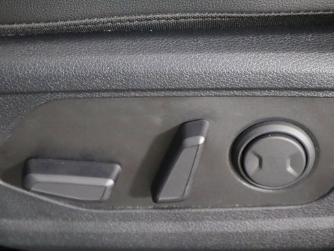 Used 2025 Kia Sportage EX w/ Premium Package FWD image 23