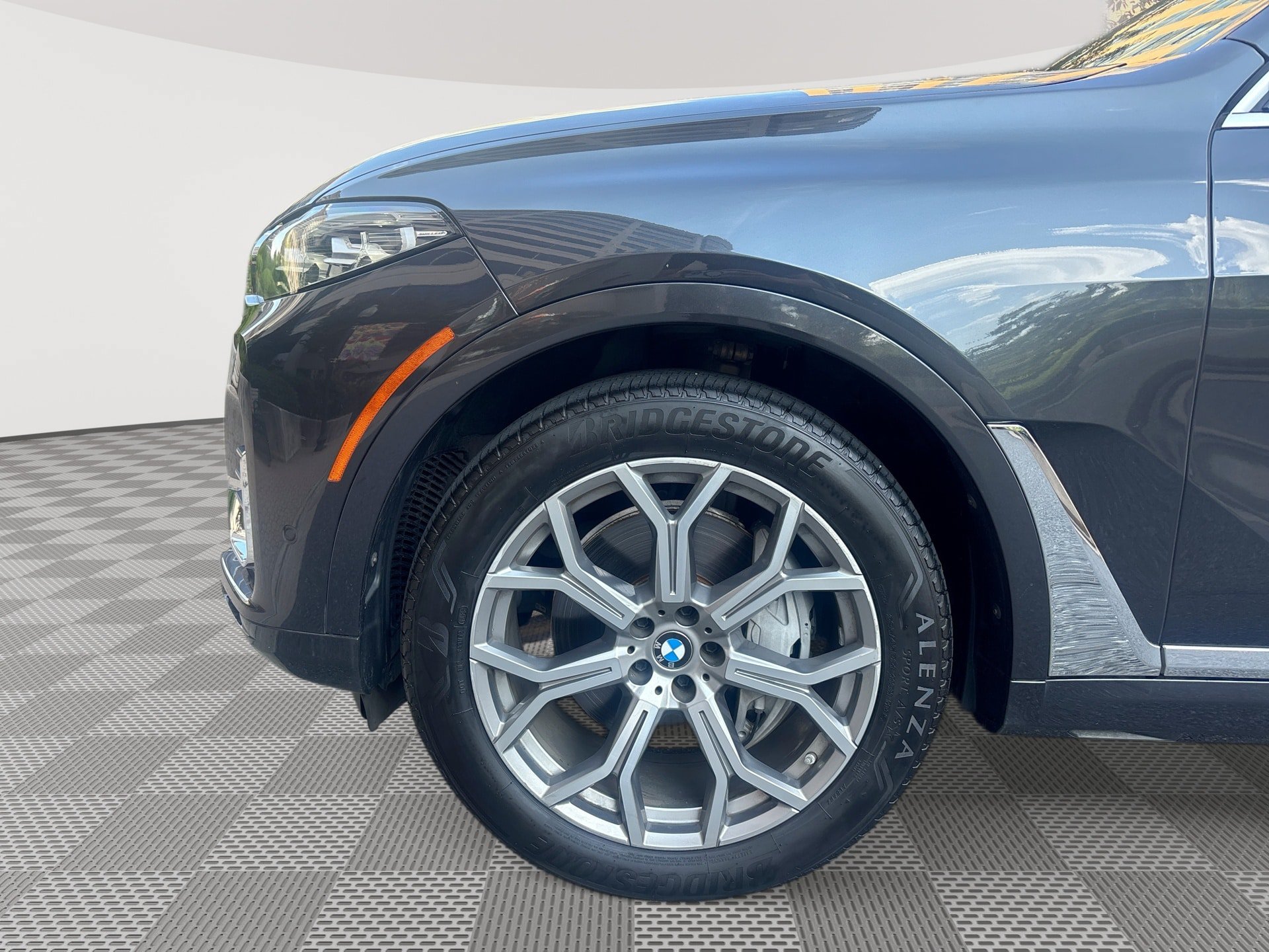 Used 2020 BMW X7 xDrive40i w/ Executive Package AWD/4WD image 19
