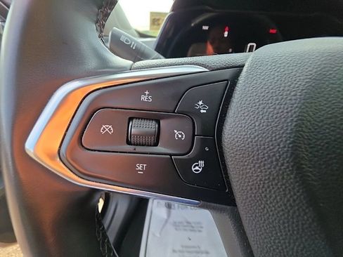 Used 2025 Chevrolet Trax ACTIV FWD image 10