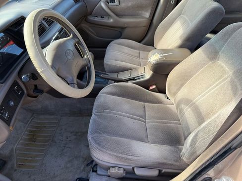 Used 1997 Toyota Camry LE image 11