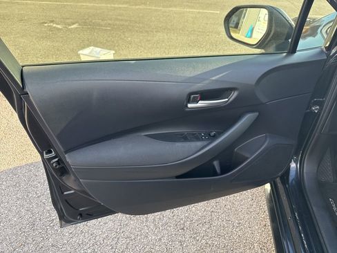 Used 2020 Toyota Corolla LE image 8