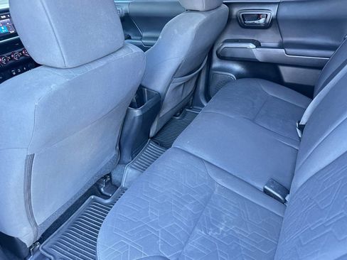 Used 2019 Toyota Tacoma 4x4 Double Cab image 12