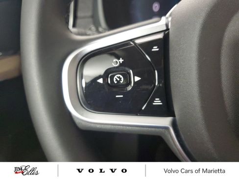 Certified 2025 Volvo XC90 B6 Core w/ Climate Package image 28