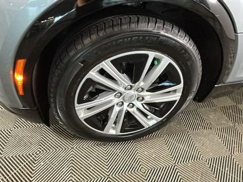 Used 2024 Cadillac Lyriq Tech RWD image 9