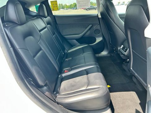 Used 2022 Tesla Model Y Performance AWD/4WD image 15