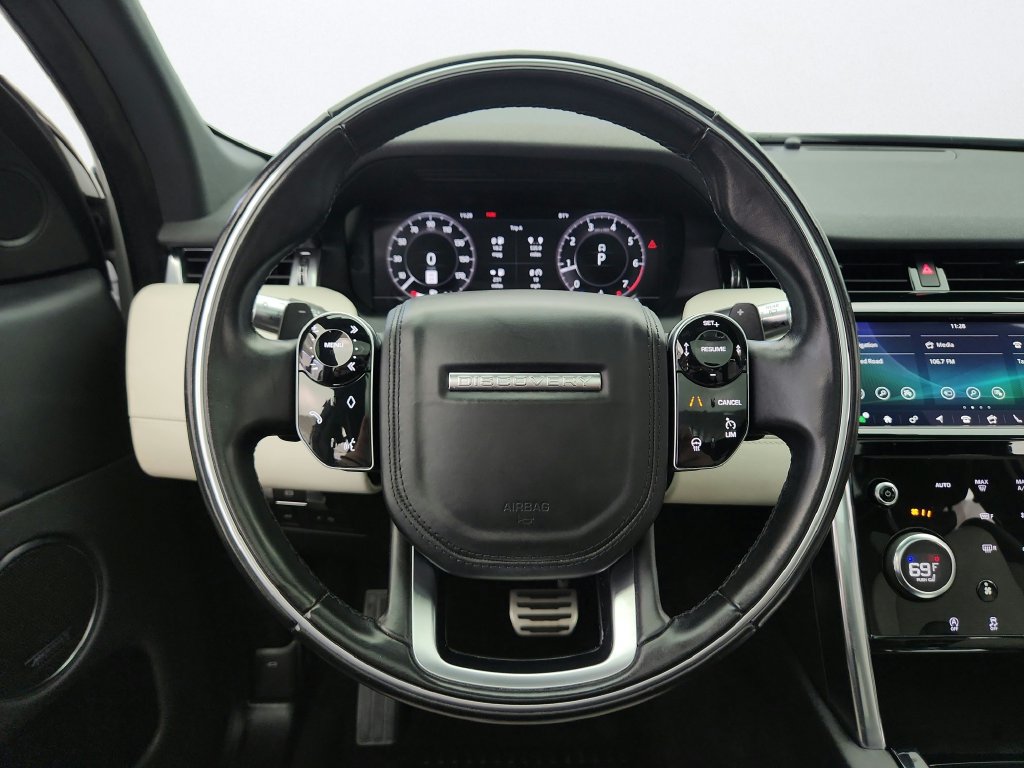 Used 2020 Land Rover Discovery Sport HSE R-Dynamic AWD/4WD image 15