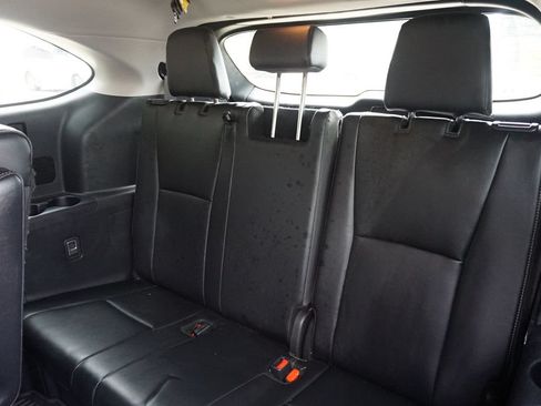 Used 2024 Toyota Highlander Limited AWD/4WD image 18