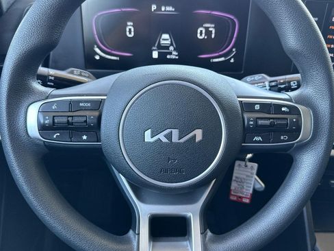Used 2023 Kia Sportage LX FWD image 16