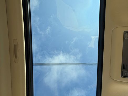 Used 2011 Lexus LS 460 Luxury image 21