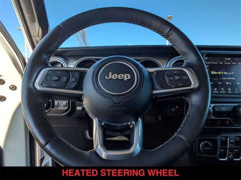 Used 2021 Jeep Wrangler Unlimited Sahara w/ Uconnect 4C Nav & Sound Group image 5