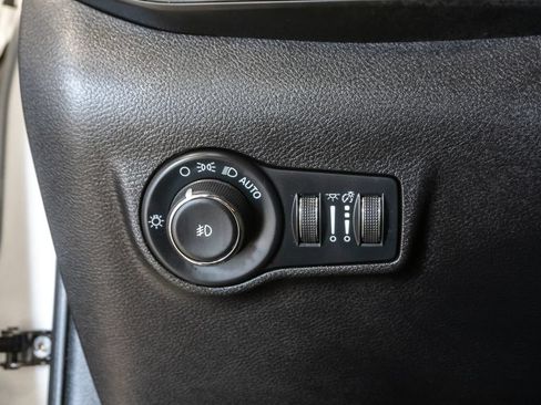 Certified 2025 Jeep Compass Trailhawk AWD/4WD image 13