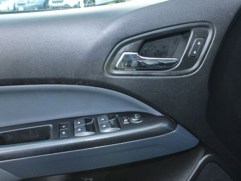 Used 2020 Chevrolet Colorado Z71 image 17