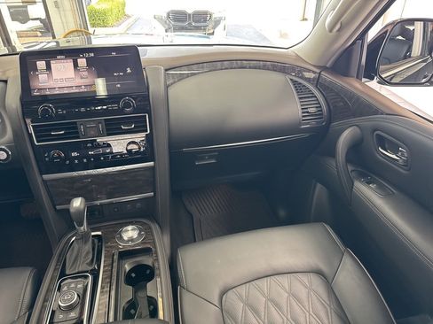 Used 2024 Nissan Armada Platinum w/ Captain's Chairs Package image 53