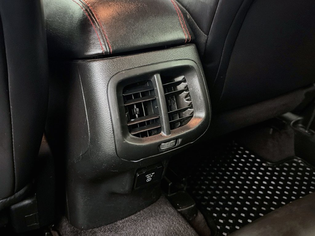 Used 2017 Jeep Cherokee Trailhawk AWD/4WD image 25