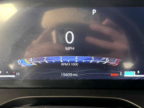 Used 2022 Jeep Grand Cherokee Altitude image 19