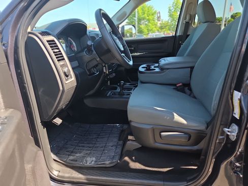 Used 2018 RAM 2500 Tradesman w/ Chrome Appearance Group AWD/4WD image 19