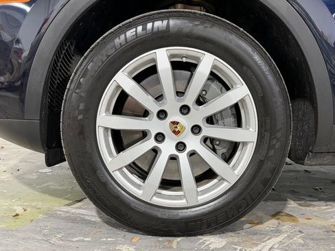 Used 2019 Porsche Cayenne S AWD/4WD image 13