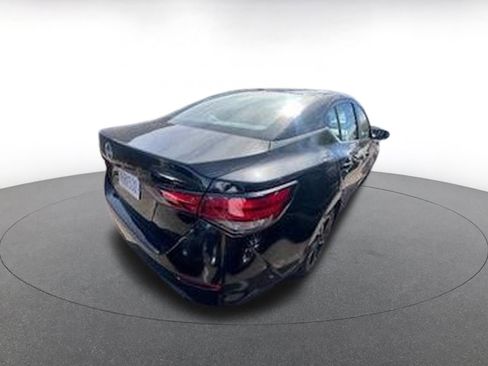 Used 2025 Nissan Sentra SV image 7
