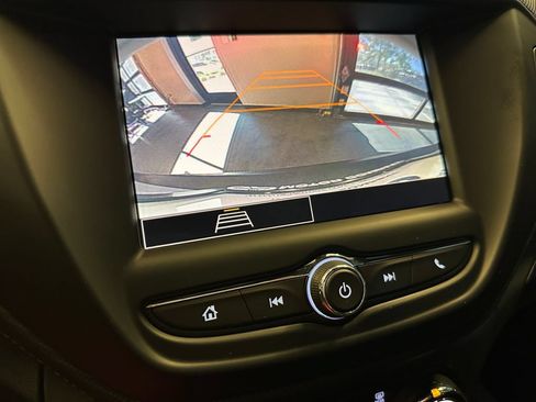 Used 2022 Chevrolet TrailBlazer RS FWD image 14