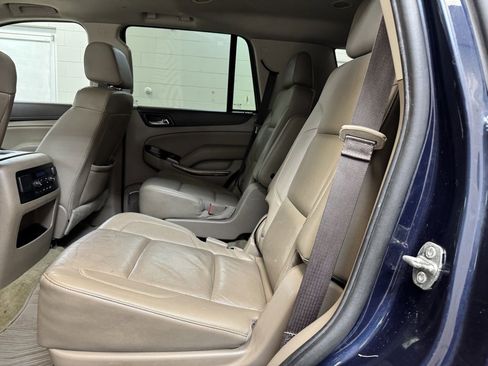 Used 2017 GMC Yukon SLT w/ Premium Edition image 17