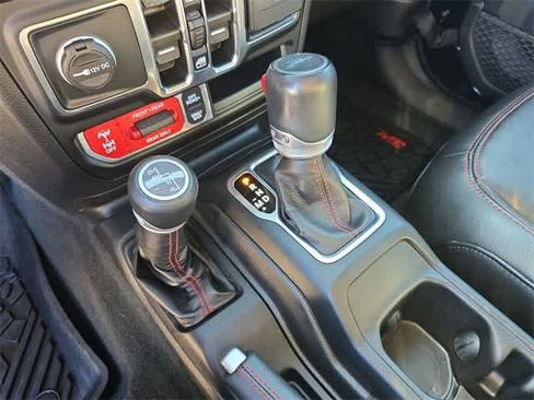 Used 2022 Jeep Gladiator Rubicon w/ LED Lighting Group image 33