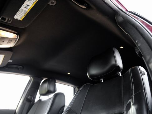 Used 2017 Jeep Grand Cherokee Limited image 39