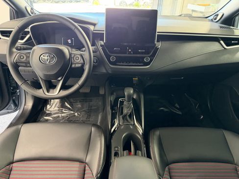Used 2025 Toyota Corolla XSE FWD image 12