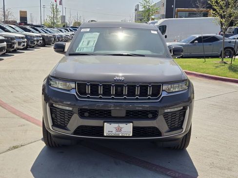 New 2026 Jeep Grand Cherokee L Limited w/ Luxury Tech Group II RWD image 7