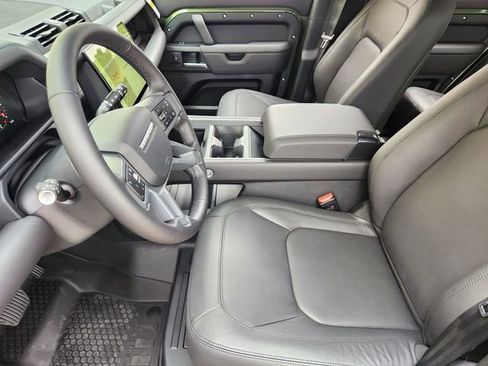 New 2026 Land Rover Defender 110 X-Dynamic SE AWD/4WD image 9