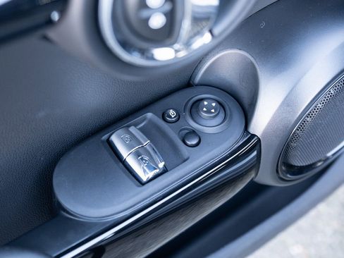 Used 2023 MINI Cooper SE image 17