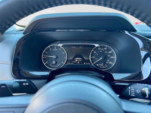 Used 2024 Nissan Pathfinder SV w/ SV Premium Package image 12