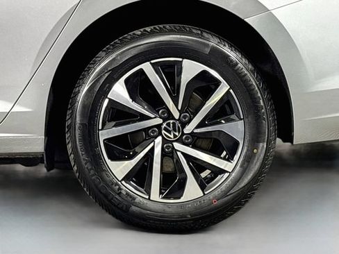 Certified 2024 Volkswagen Jetta S FWD image 32