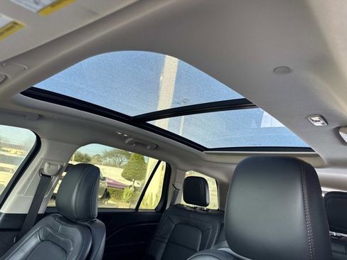 Certified 2023 Lincoln Aviator Reserve w/ Equipment Group 201A image 35