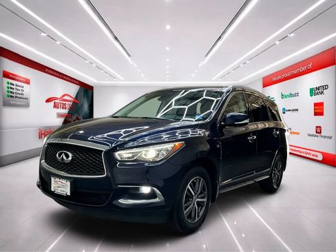 Used 2019 INFINITI QX60 Luxe w/ Essential Package AWD/4WD image 3