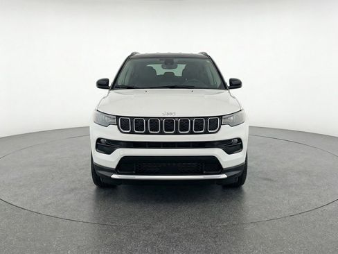 Used 2025 Jeep Compass Limited image 2