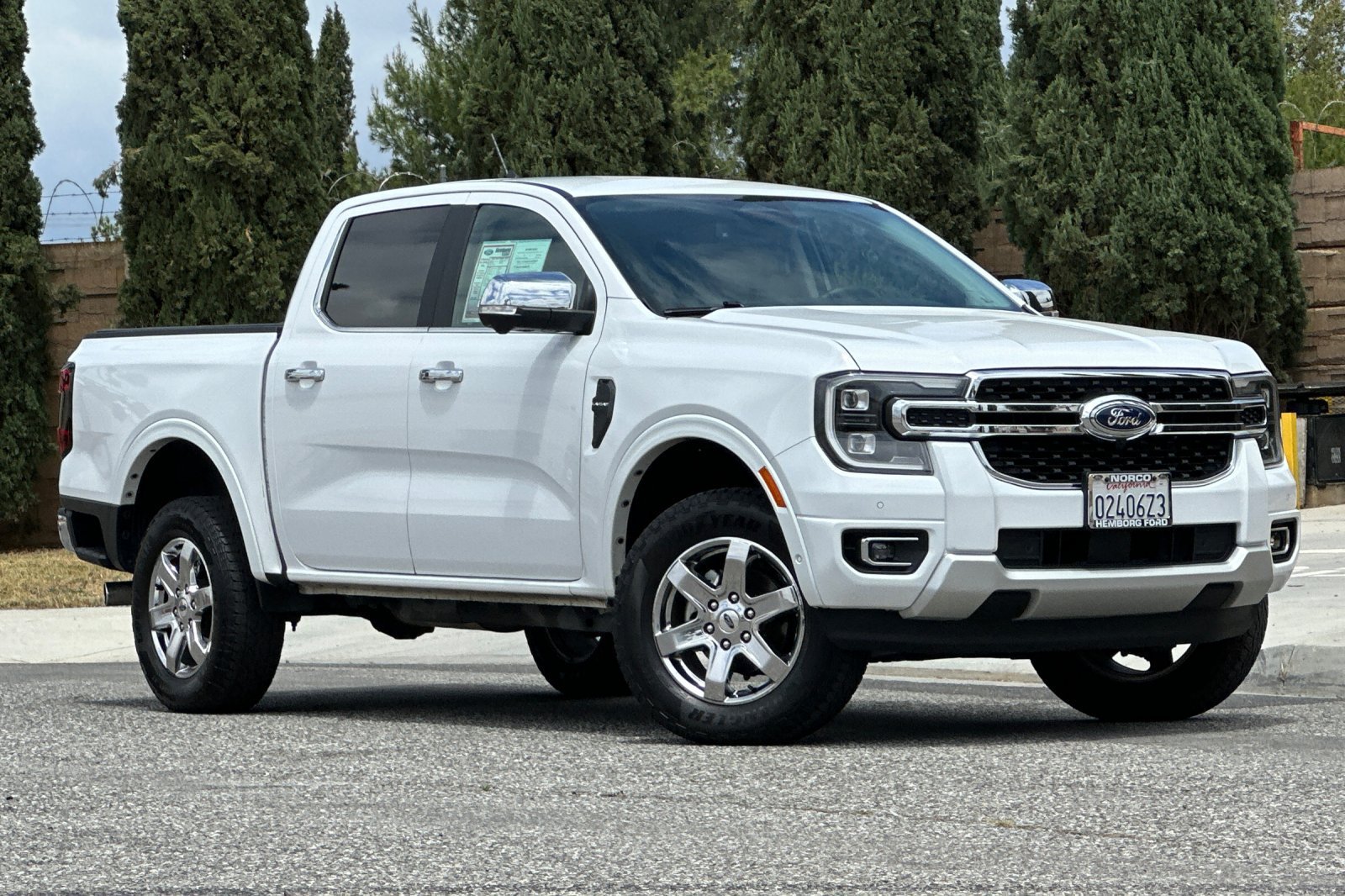 Used 2024 Ford Ranger Lariat w/ Trailer Tow Package RWD image 2