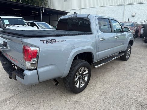 Used 2019 Toyota Tacoma SR image 4