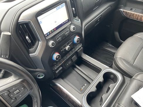 Used 2019 GMC Sierra 1500 Denali w/ Driver Alert Package II image 34
