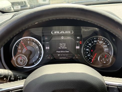 Used 2024 RAM 1500 Laramie AWD/4WD image 20