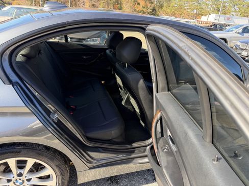 Used 2016 BMW 320i xDrive Sedan image 18