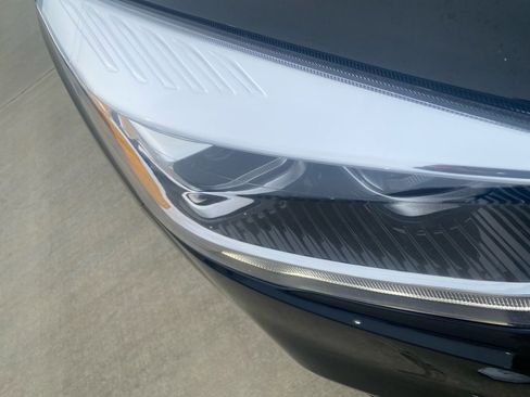 Used 2019 Ford Escape Titanium image 28