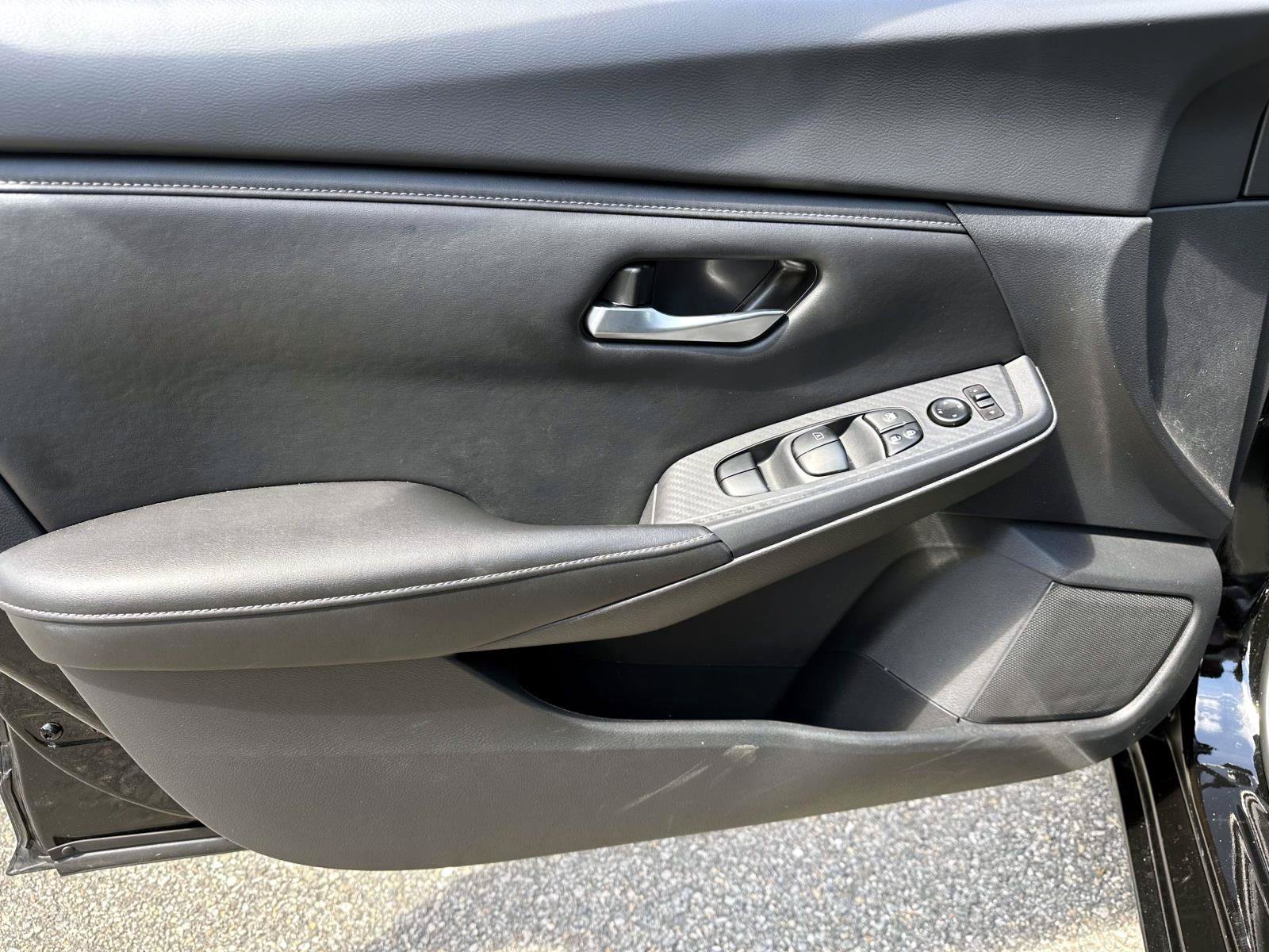 Certified 2023 Nissan Sentra SV FWD image 17