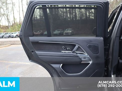 Used 2025 Land Rover Range Rover Long Wheelbase SE image 22