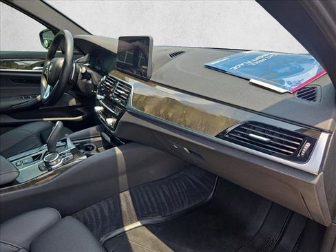 Used 2022 BMW 530i w/ Premium Package RWD image 20