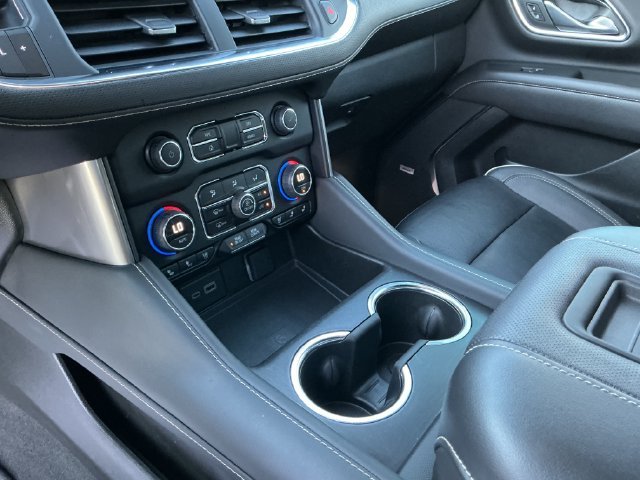 Used 2023 Chevrolet Suburban Premier RWD image 24