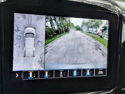 Used 2020 Chevrolet Traverse RS FWD image 25