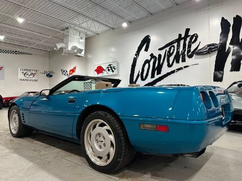 Used 1992 Chevrolet Corvette Convertible RWD image 4