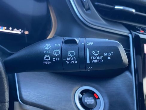 New 2025 Jeep Grand Cherokee Limited w/ Luxury Tech Group II image 24