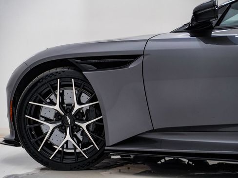 Used 2025 Aston Martin DB12 Coupe RWD image 14